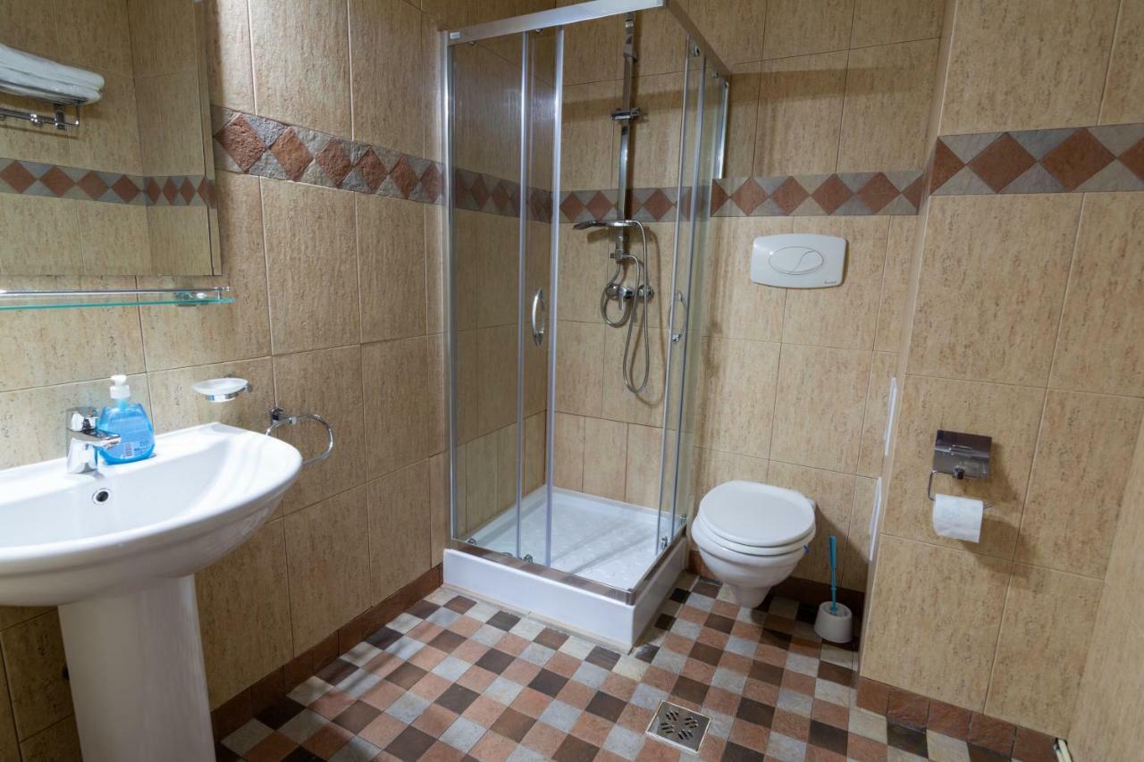 Pensiunea Admiraz Durau Luaran gambar